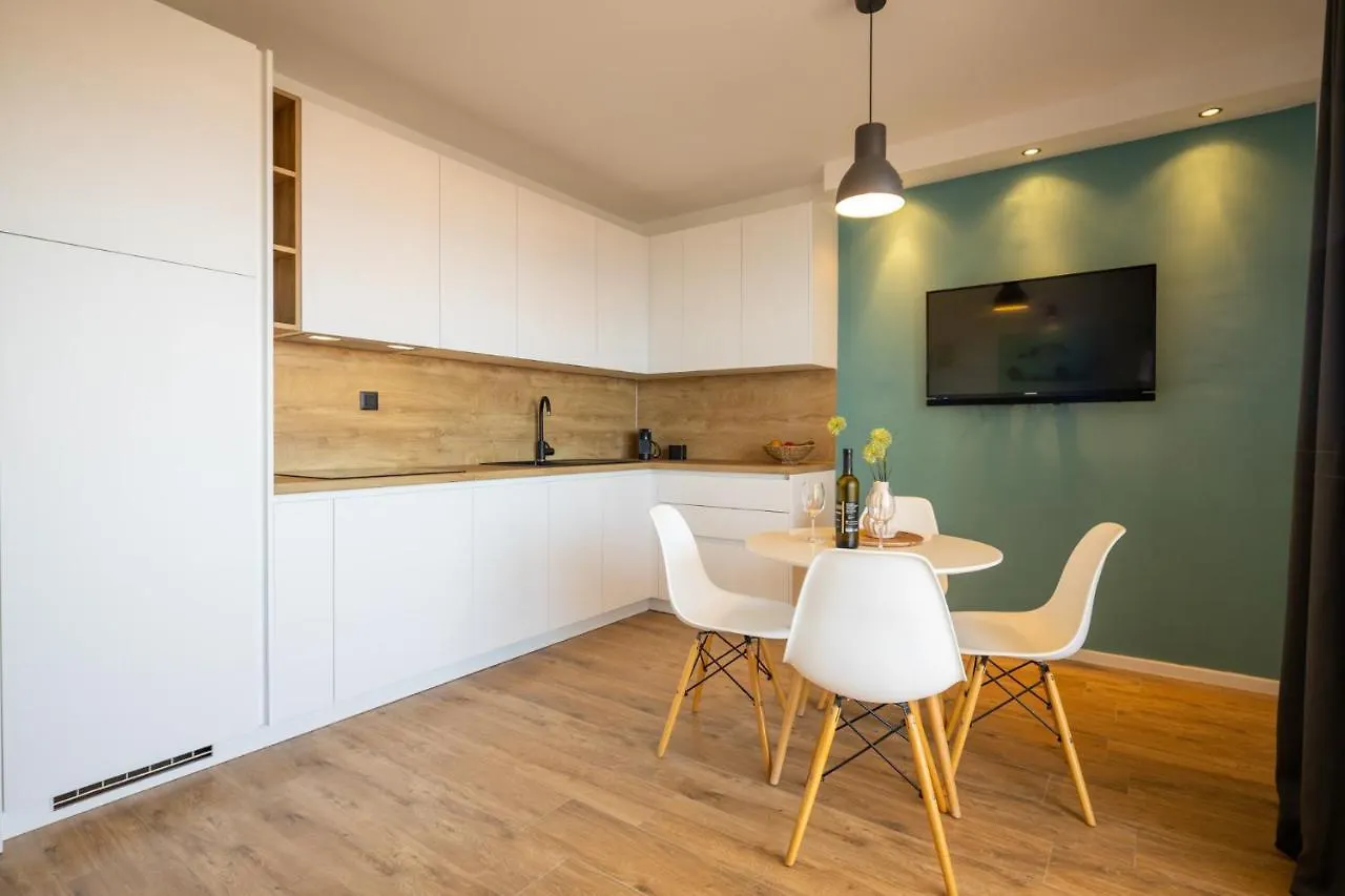 Lea Apartments Drage 0*,
