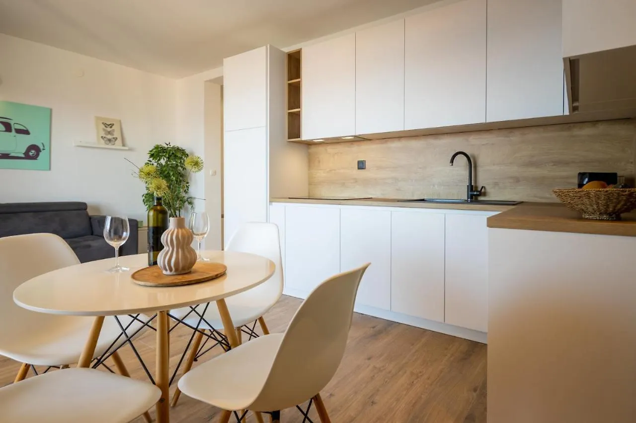 Lea Apartments Drage
