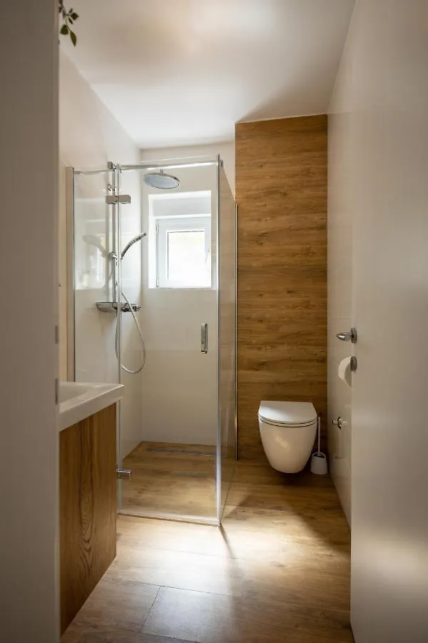Lea Apartments Drage Croatia