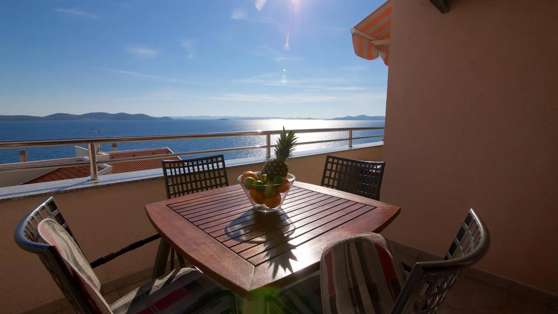 Lea Apartments Drage Croatia